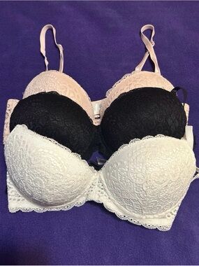 Women’s Sophie B. Trio Bra Bundle Size: 36 B